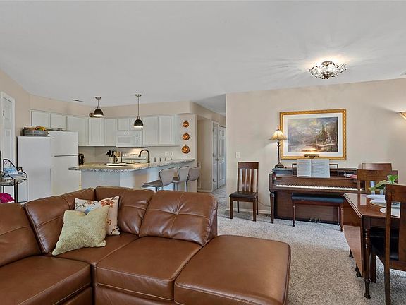 3rd image of 1716 Whispering Creek Dr APT A