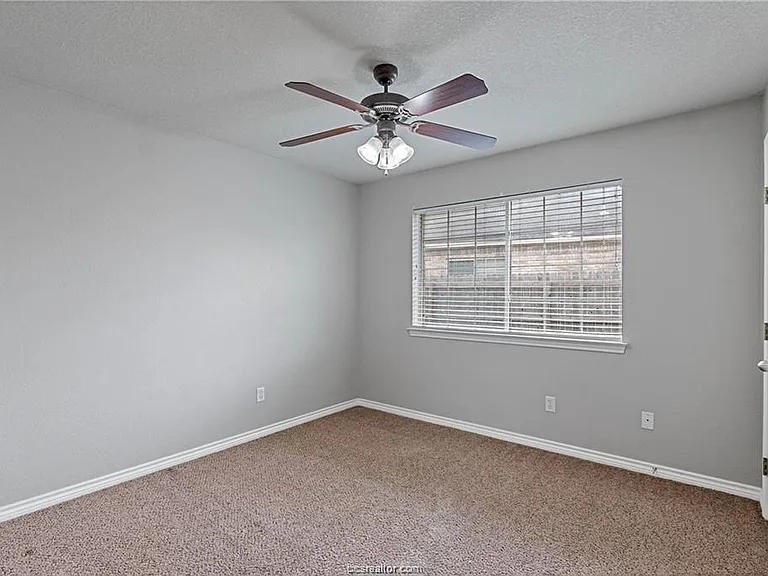 3806 Dresden Ln — Photo 12