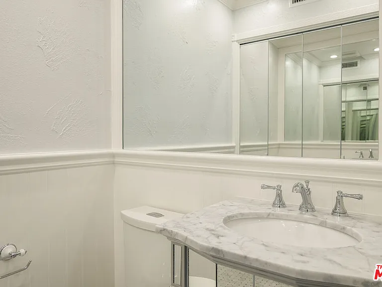 1118 S Cardiff Ave #1 — Photo 27