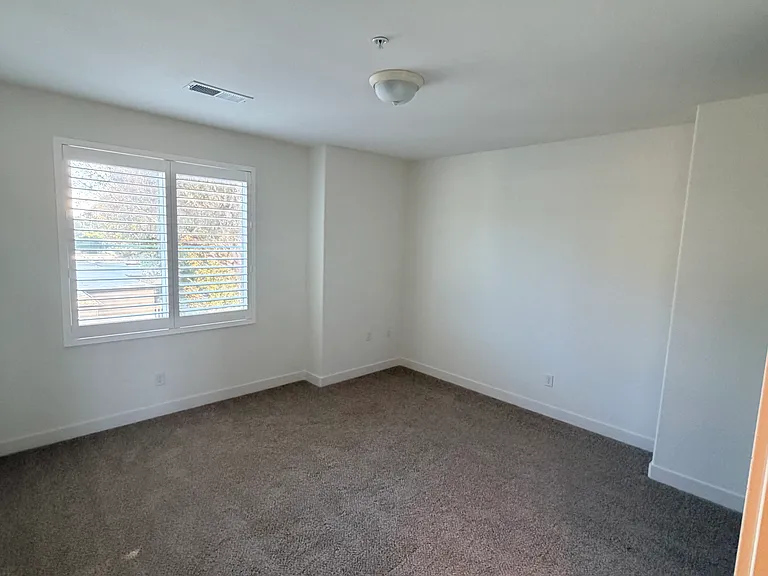 727 Magnolia Ave — Photo 9