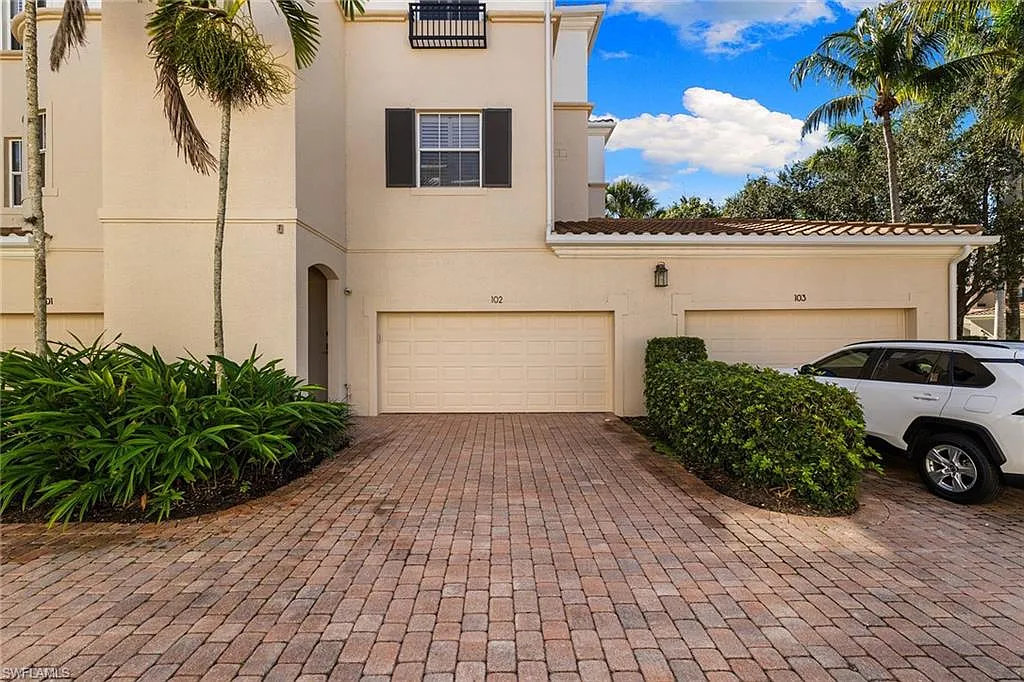 3 bed, 2.0 bath, 2420 sqft, $21,000 — Photo 4