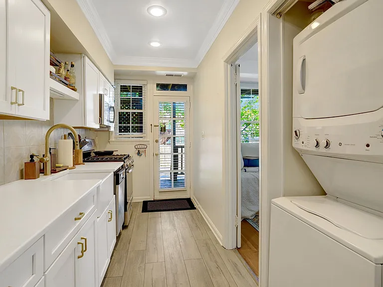 3 Russell Rd #3B — Photo 8