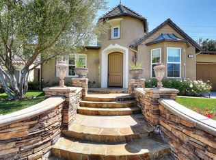 40 Christopher St, Mission Viejo, CA 92694