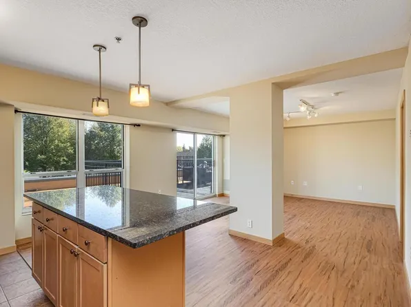 1502 5th St N APT 205, Hopkins, MN 55305