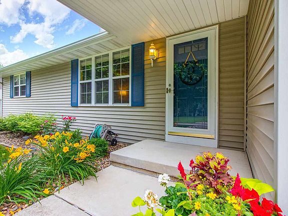 3rd image of 5215 W Mahark Ln