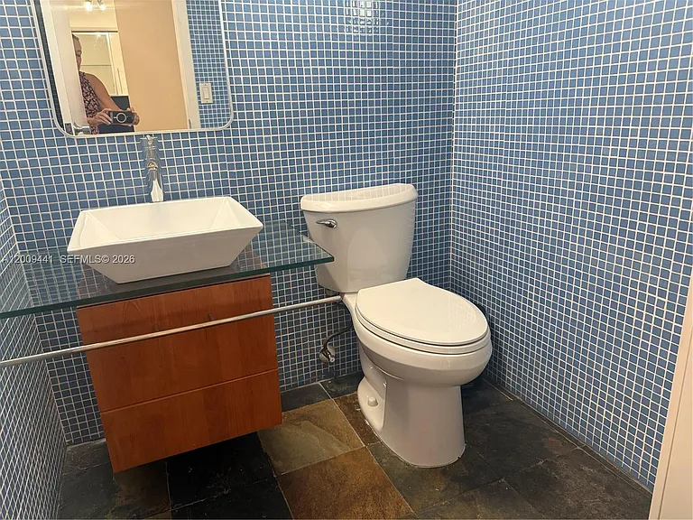 100 Edgewater Dr #236 — Photo 8