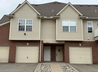 8413 Heywood Cir, Sterling Heights, MI 48312