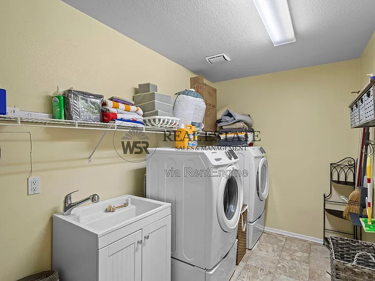 16704 Fox Trot Ln — Photo 23