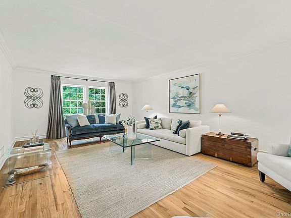 5th image of 629 Scarborough Road