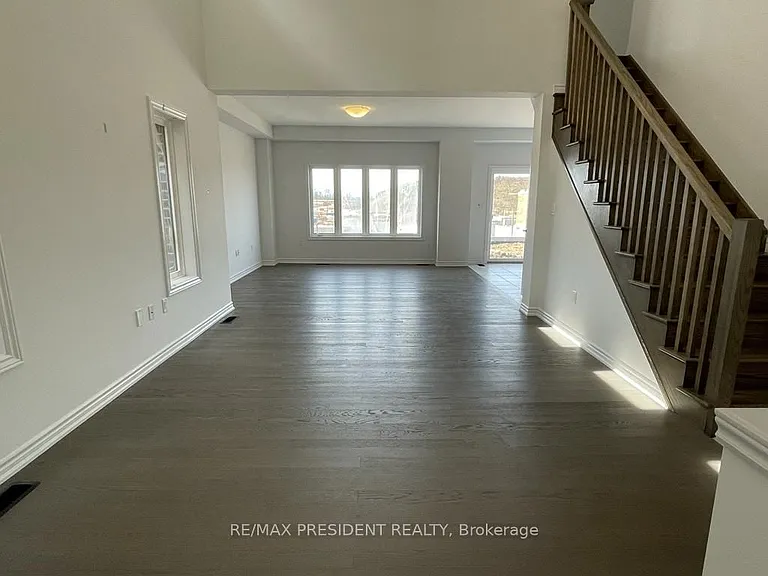 35 Whitton Dr — Photo 6