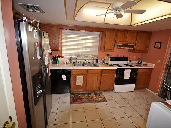 2nd image of 1062 Las Cruces Dr
