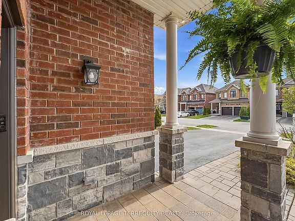 4th image of 144 Underwood Dr