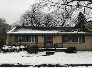 33 Wainwright Rd, Cheektowaga, NY 14215