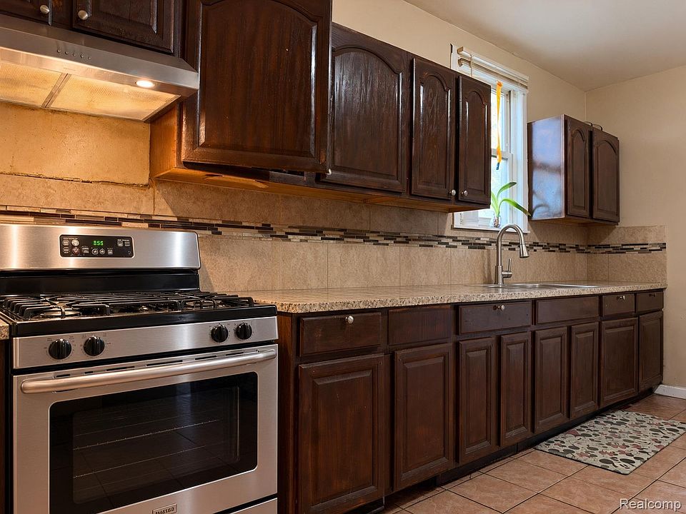 6545 W Edsel Ford Fwy, photo 7