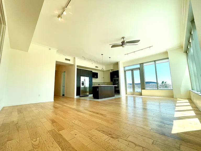 360 E Desert Inn Rd #402 — Photo 8