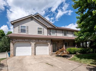 5105 Amber Hill Pl, Louisville, KY 40241