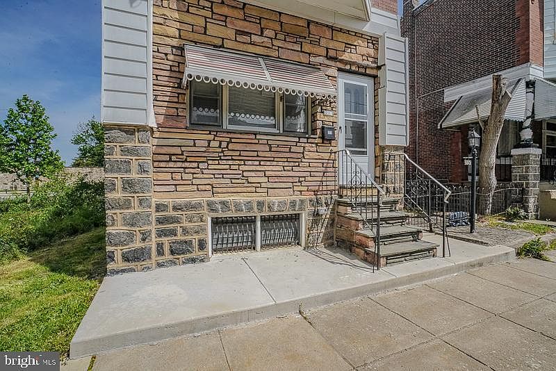 2nd image of 213 N 50th St