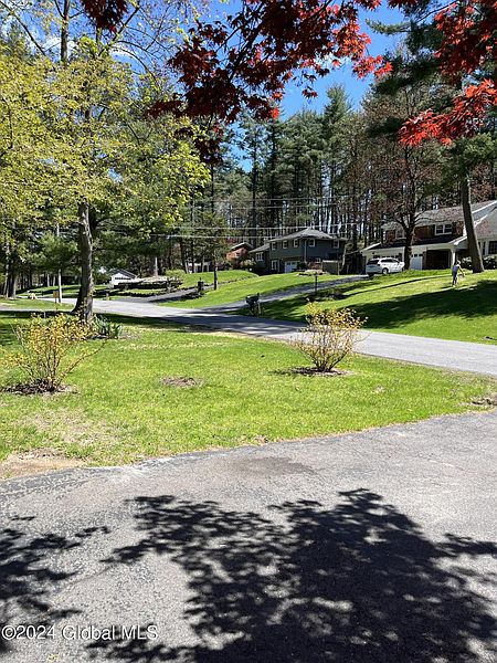 3rd image of 199 Pine Ridge Drive