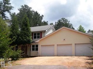 571 Rocky Creek Rd, Hampton, GA 30228