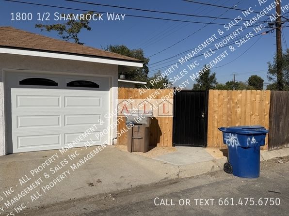 1800 1/2 Shamrock Way