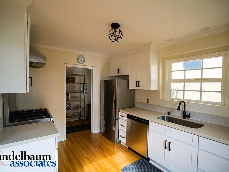 206 N Prospect Ave — Photo 18