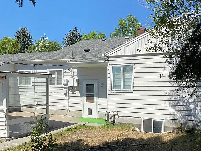 810 S Washington St — Photo 10