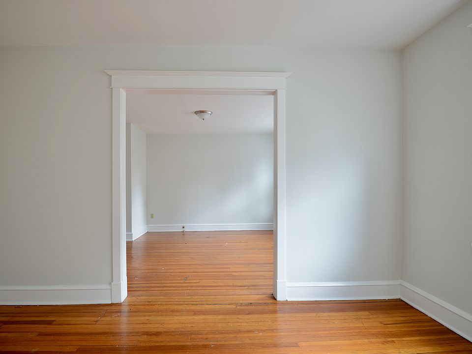 view from dinging room to living room