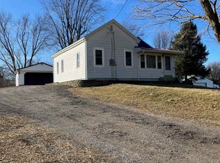 810 S West St, Burnettsville, IN 47926