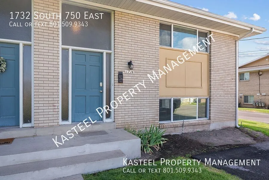 Large Updated 2 Bedroom with Central Air — Photo 3