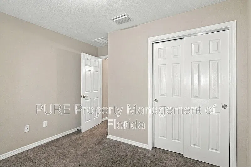 3 bed, 2.0 bath, 1174 sqft, $1,465 — Photo 4