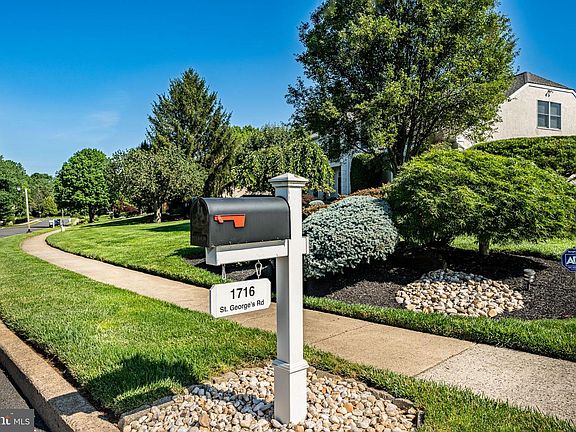 2nd image of 1716 Saint Georges Rd