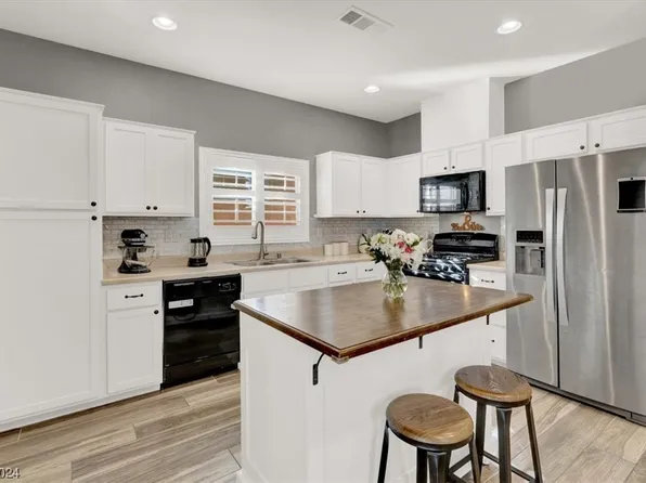 10609 Axis Mountain Ct, Las Vegas, NV 89166