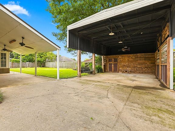 2nd image of 813 Edgewood Dr