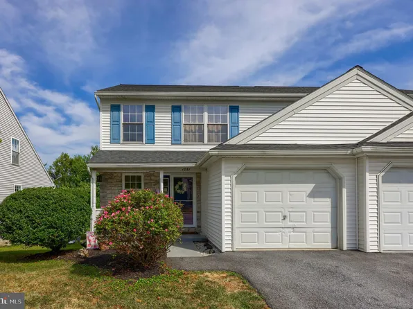 1051 Sterling Pl, Lancaster, PA 17603