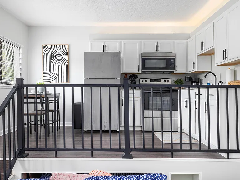 3804 Memorial Blvd #11 — Photo 10