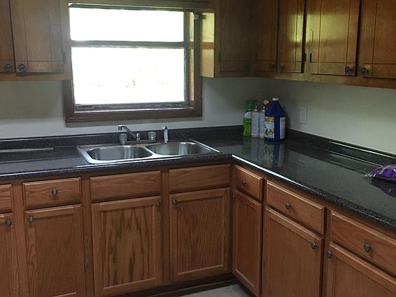 5th image of 2774 Amherst St