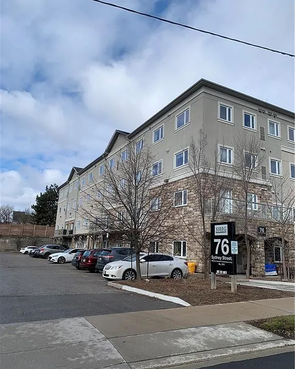 76 Sydney St S #301