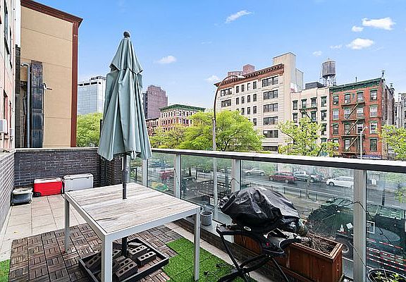2nd image of 23 Orchard St APT 2