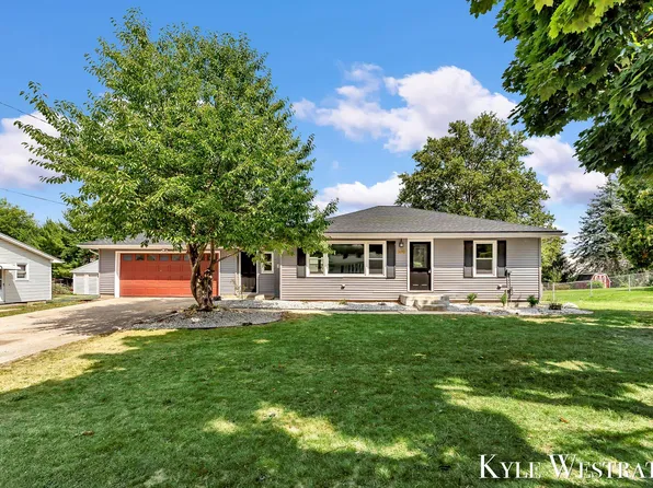 3192 Abington Dr NW, Grand Rapids, MI 49544