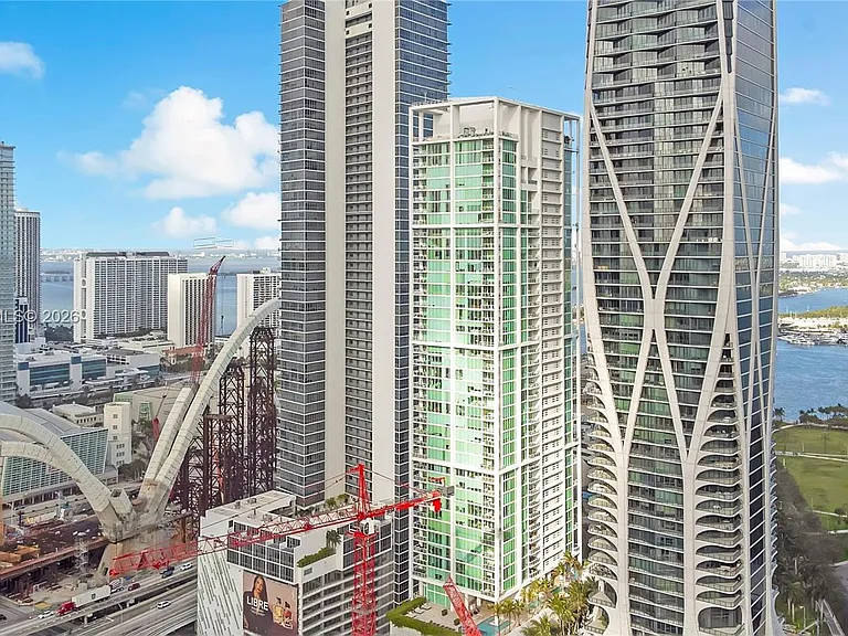 1040 Biscayne Blvd #3306 — Photo 32