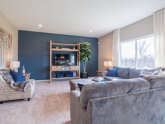 4th image of 1025 Summersfield Dr