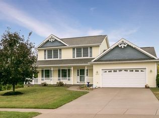 2432 N Ridge Dr, Coralville, IA 52241