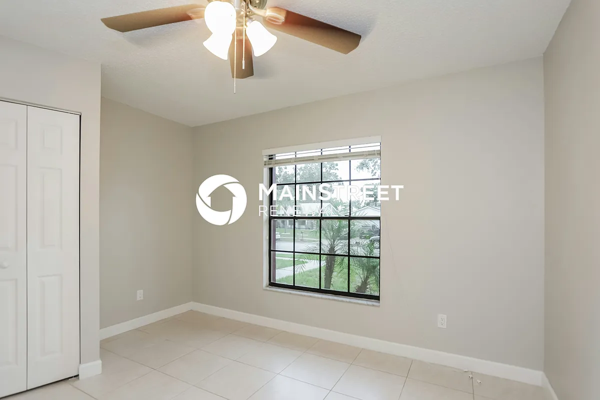 Living Room - 24100 Turtlerock Ct