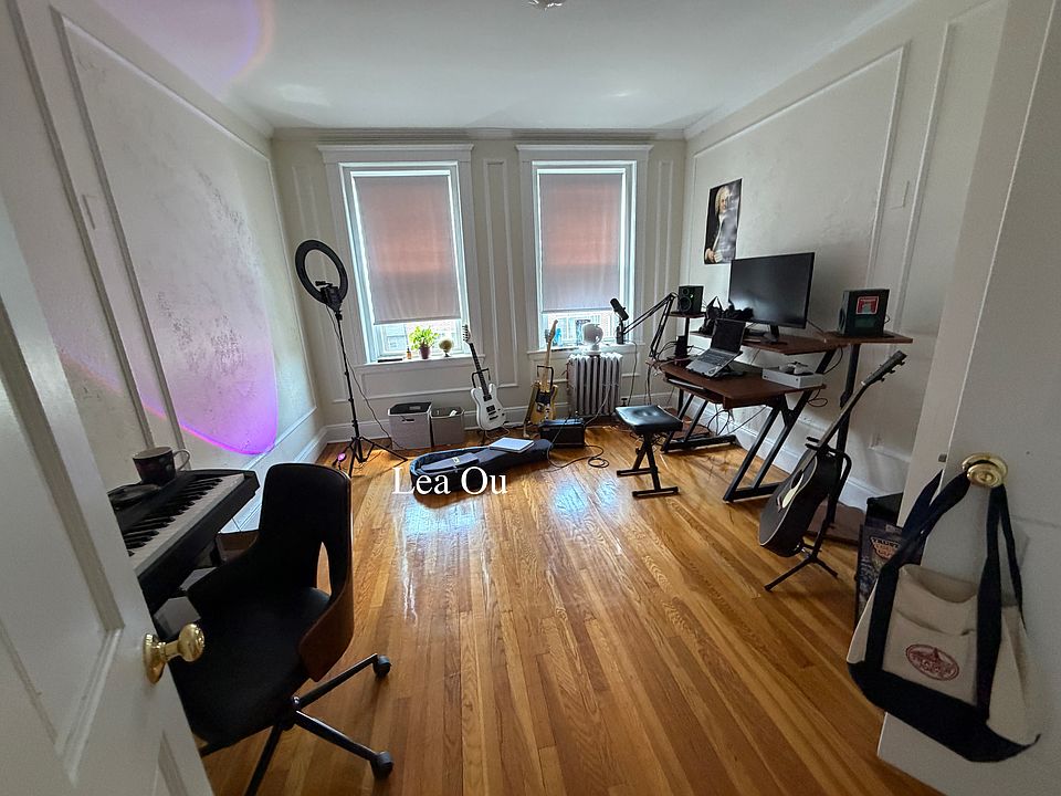 1st image of 8 Vinal St #9