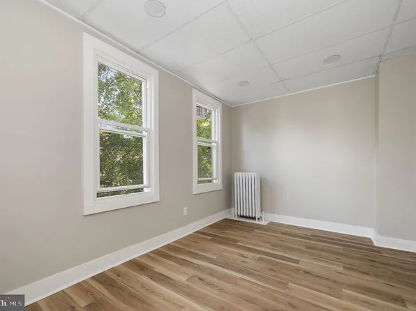 1038 Walnut St, Reading, PA 19601