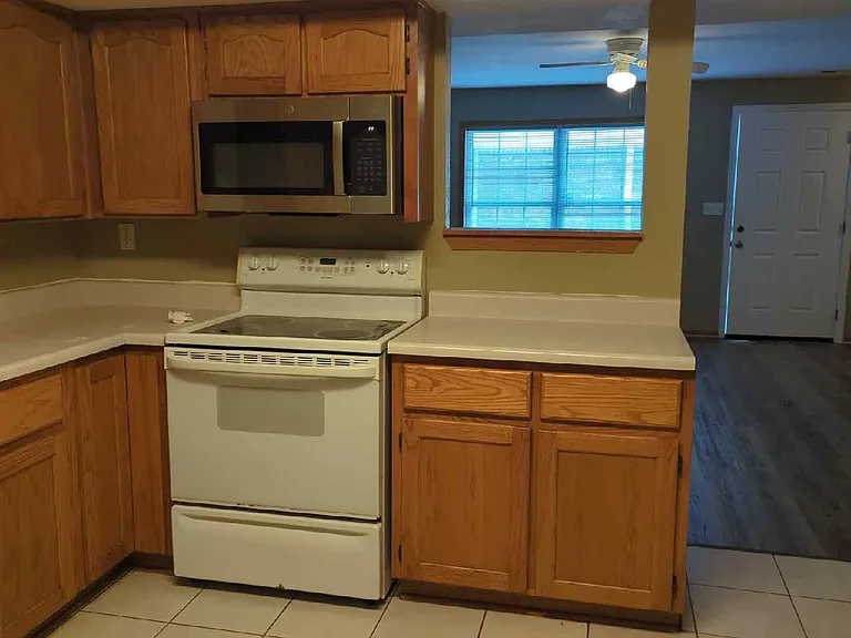408 Ming St #D — Photo 2