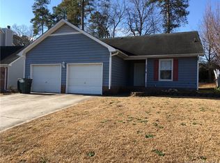 460 Brandermill Rd, Fayetteville, NC 28314