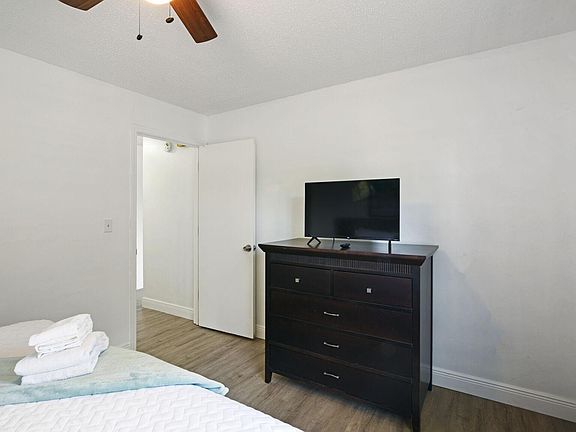 2nd image of 811 W Magnolia St #811
