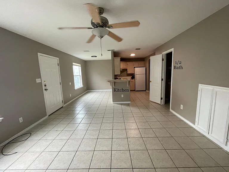 717 Sonesta Dr #C — Photo 3