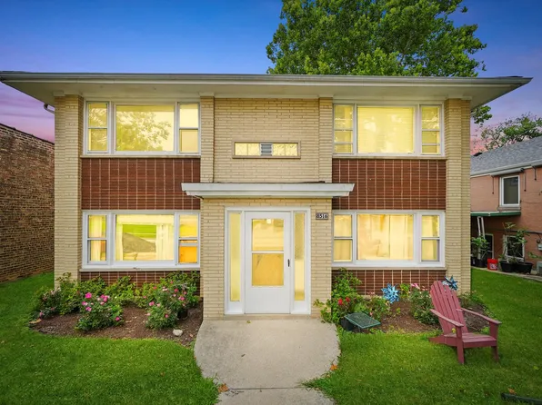 8516 Brookfield Ave, Brookfield, IL 60513